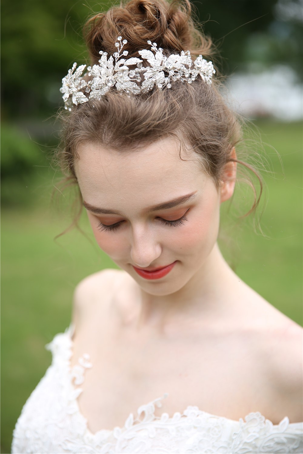 Handmade Luxury Alloy Flower Silver Bridal Hair Accessories Crystal Rhinestone Bridal Crown For Women