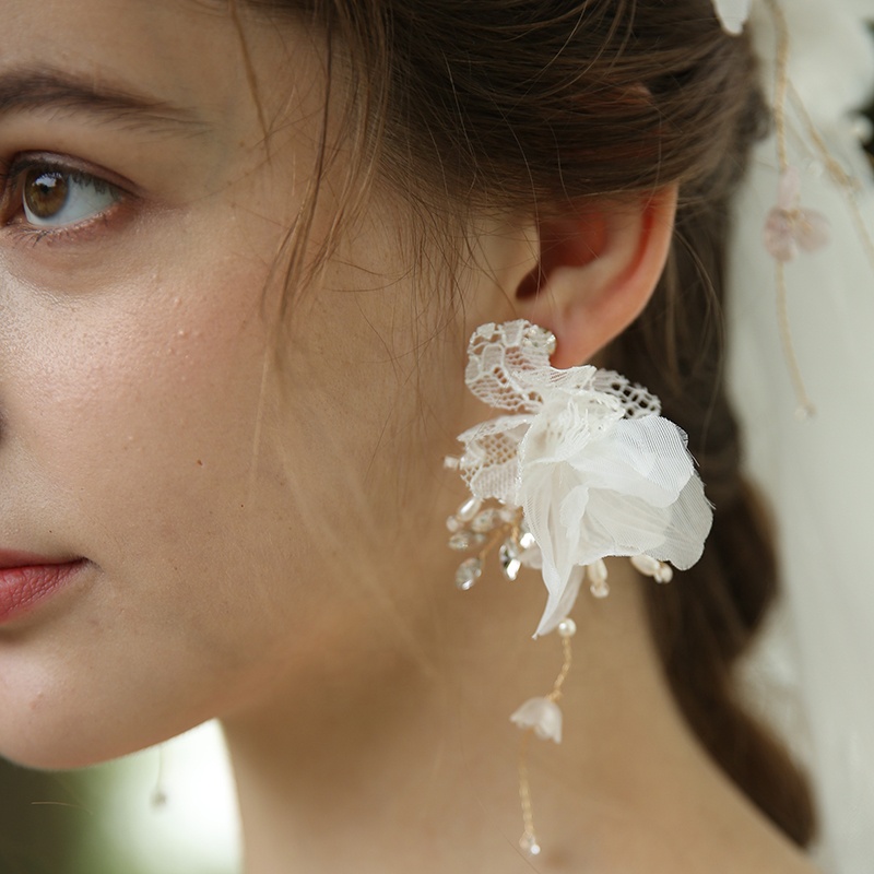 Romantic White Lace Flower Earrings Long White Flower Decorated Wedding Veils